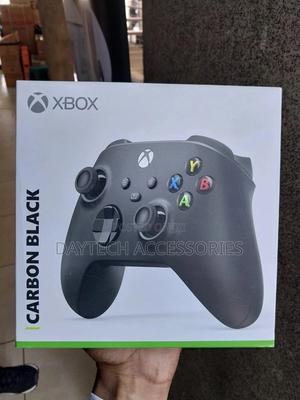 Xbox Series X/S Wireless Controller – Carbon Black - thumbnail 2