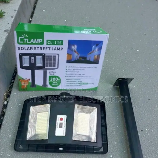 Long-Lasting Energy Saving Ctlamp 300w Outdoor Solar Street Light