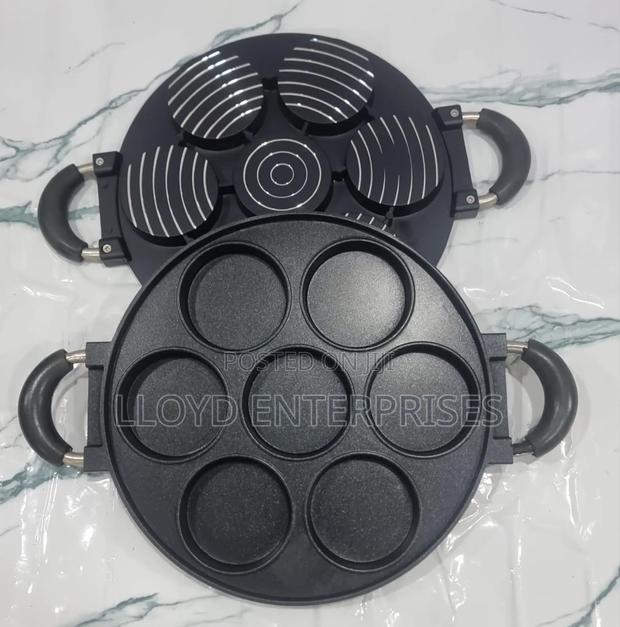 Die Cast Iron 7 Slot Cup Cake Pan