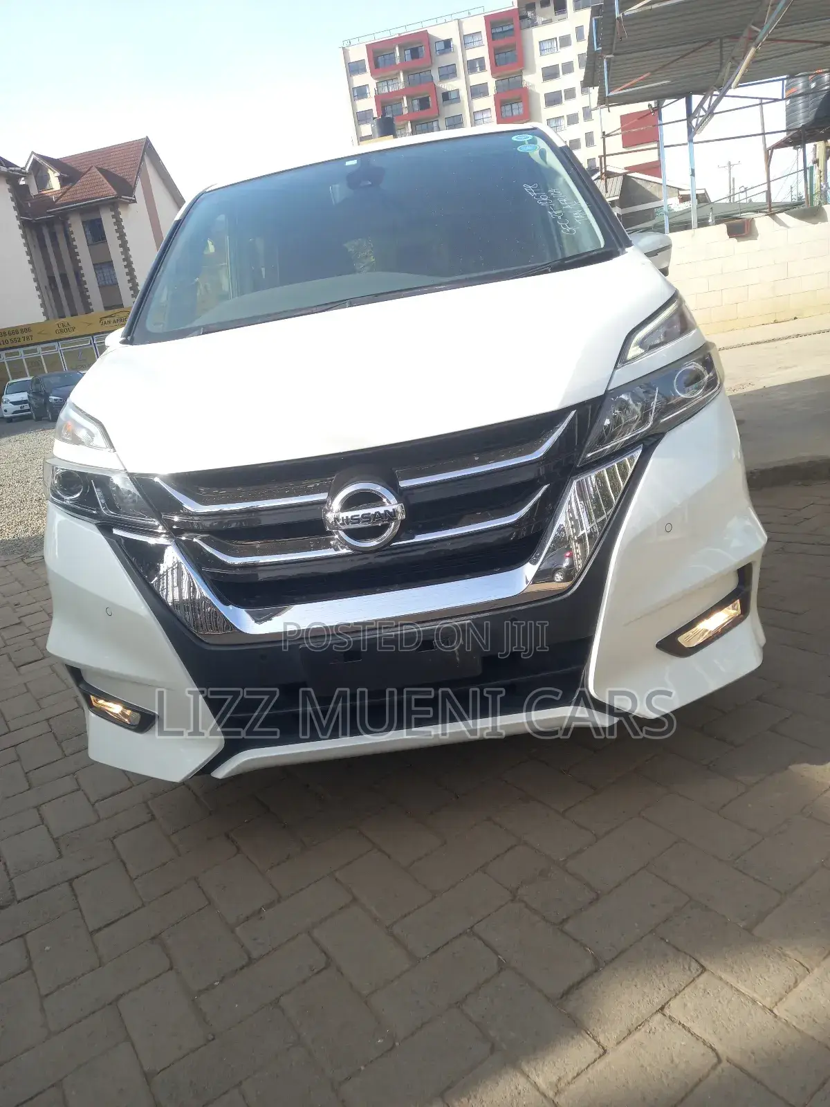 Nissan Serena 2018 White