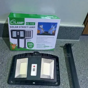 Ultra Bright Energy Saving Ctlamp 300w Double-Sided Solar Street Light