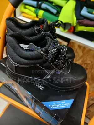 Versitle Vaultex Safety Boots