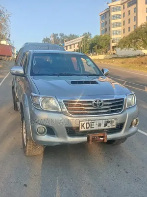 Toyota Hilux 3.0 D-4D 4x4 2015 Silver