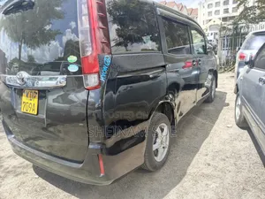 Toyota Noah 2017 Black