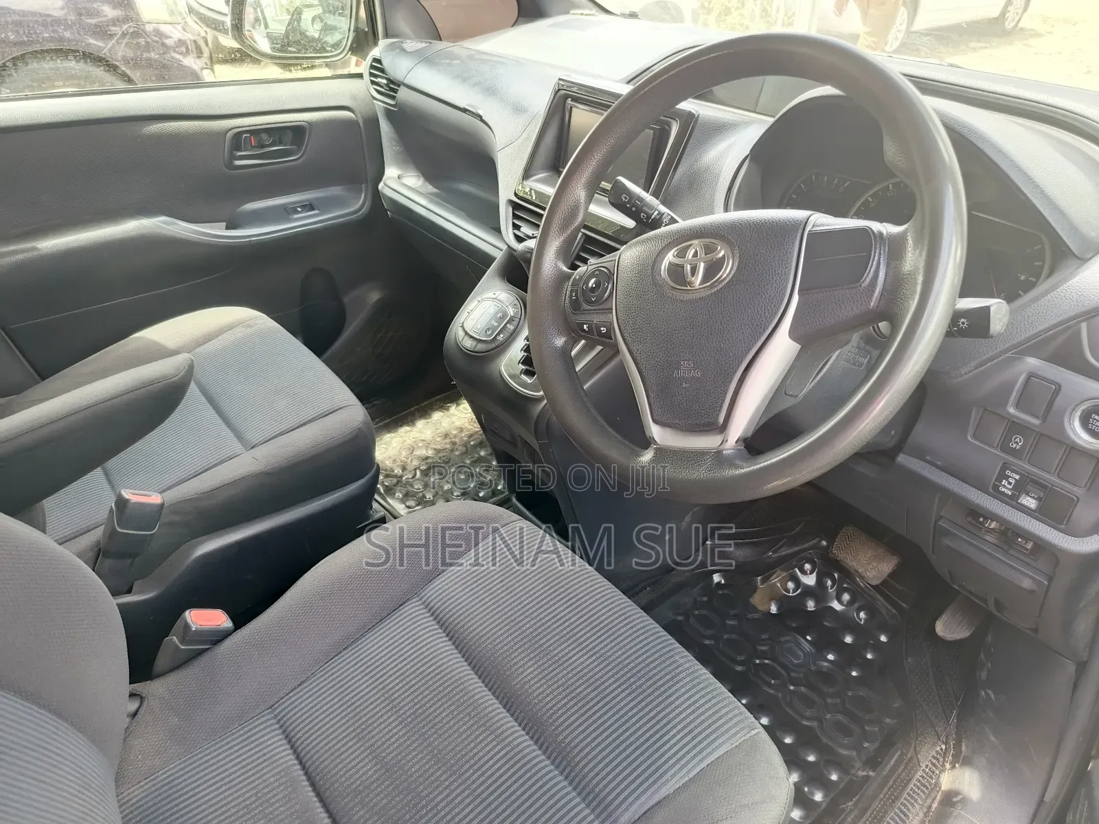 Toyota Noah 2017 Black