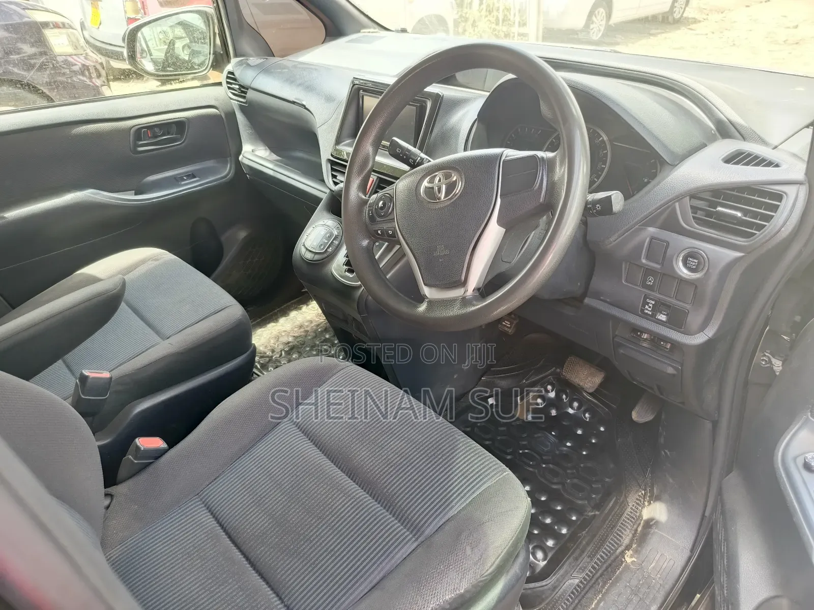 Toyota Noah 2017 Black