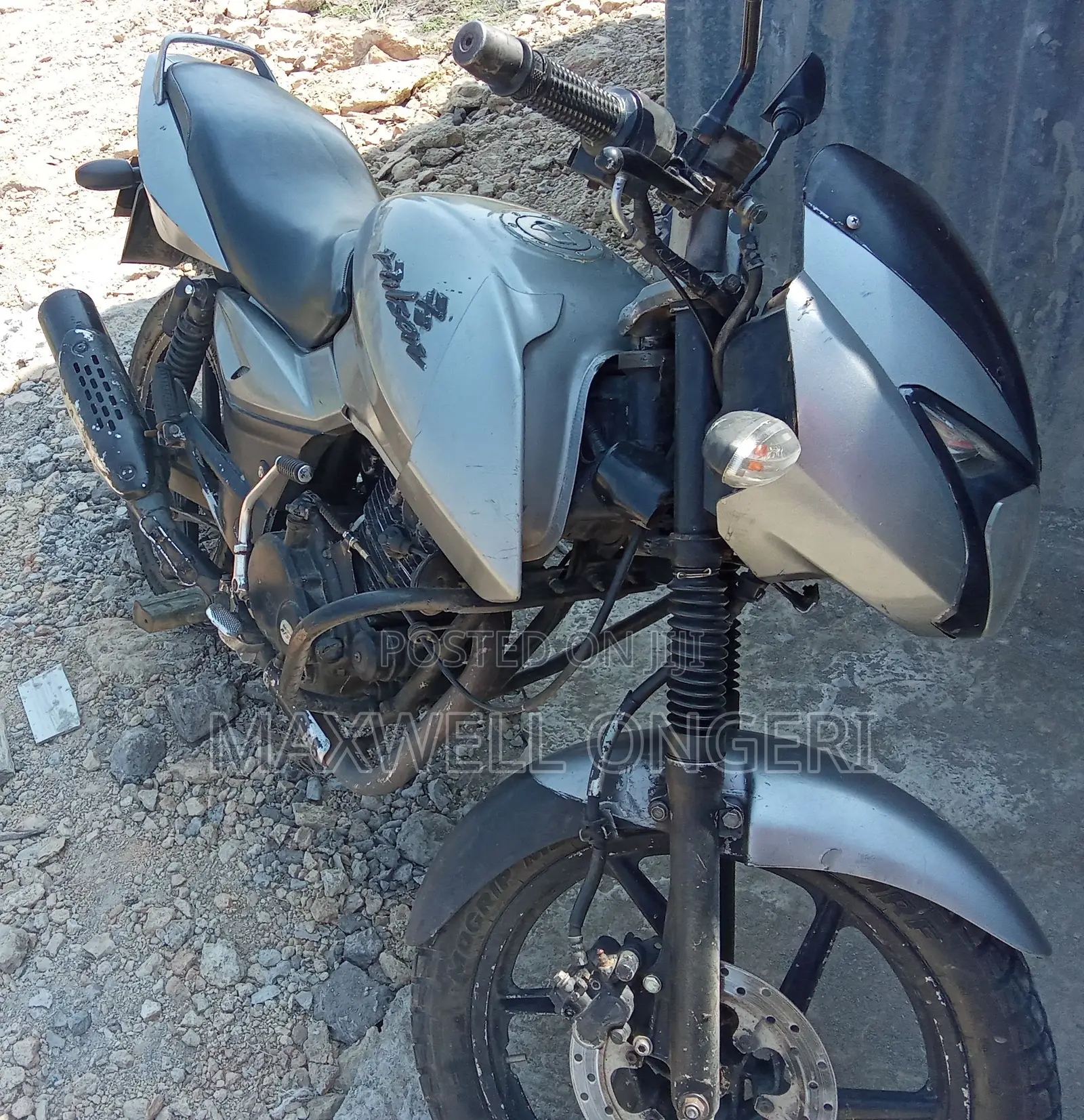 Bajaj Pulsar 150 2010 Silver