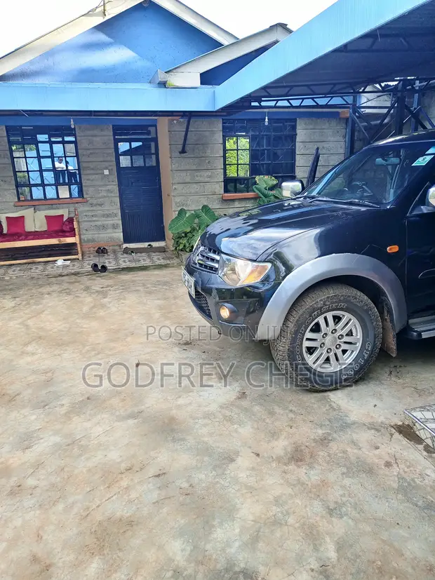 3bdrm Bungalow in Gichuhiro, Karai for sale