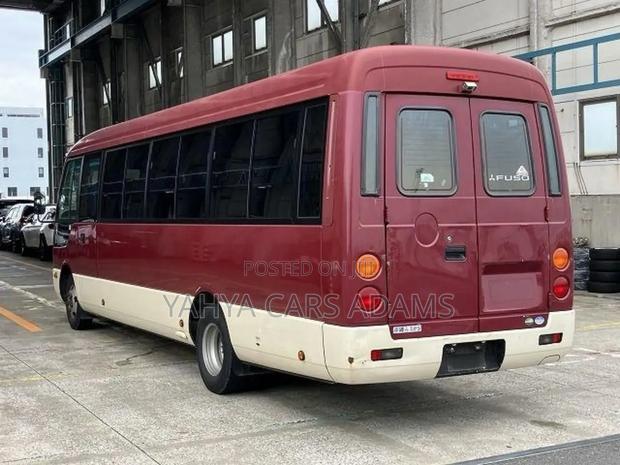 Mitsubishi Fuso Rosa 2018 Brown - thumbnail 2
