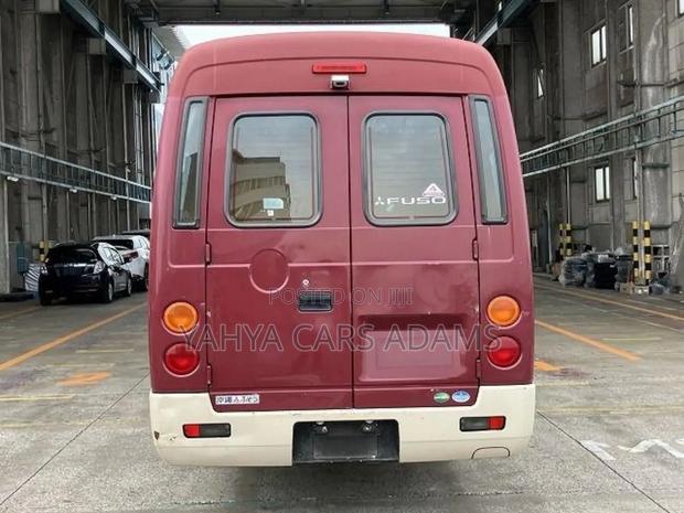 Mitsubishi Fuso Rosa 2018 Brown - thumbnail 3