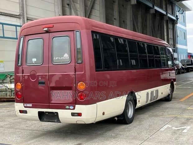 Mitsubishi Fuso Rosa 2018 Brown - thumbnail 4