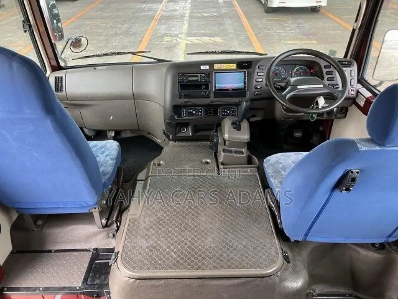 Mitsubishi Fuso Rosa 2018 Brown