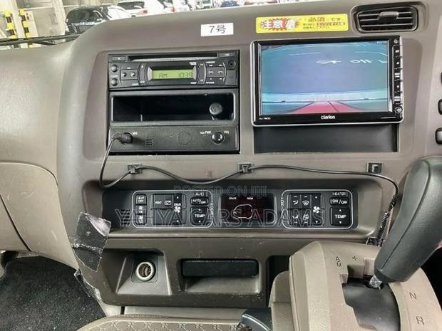 Mitsubishi Fuso Rosa 2018 Brown - thumbnail 9