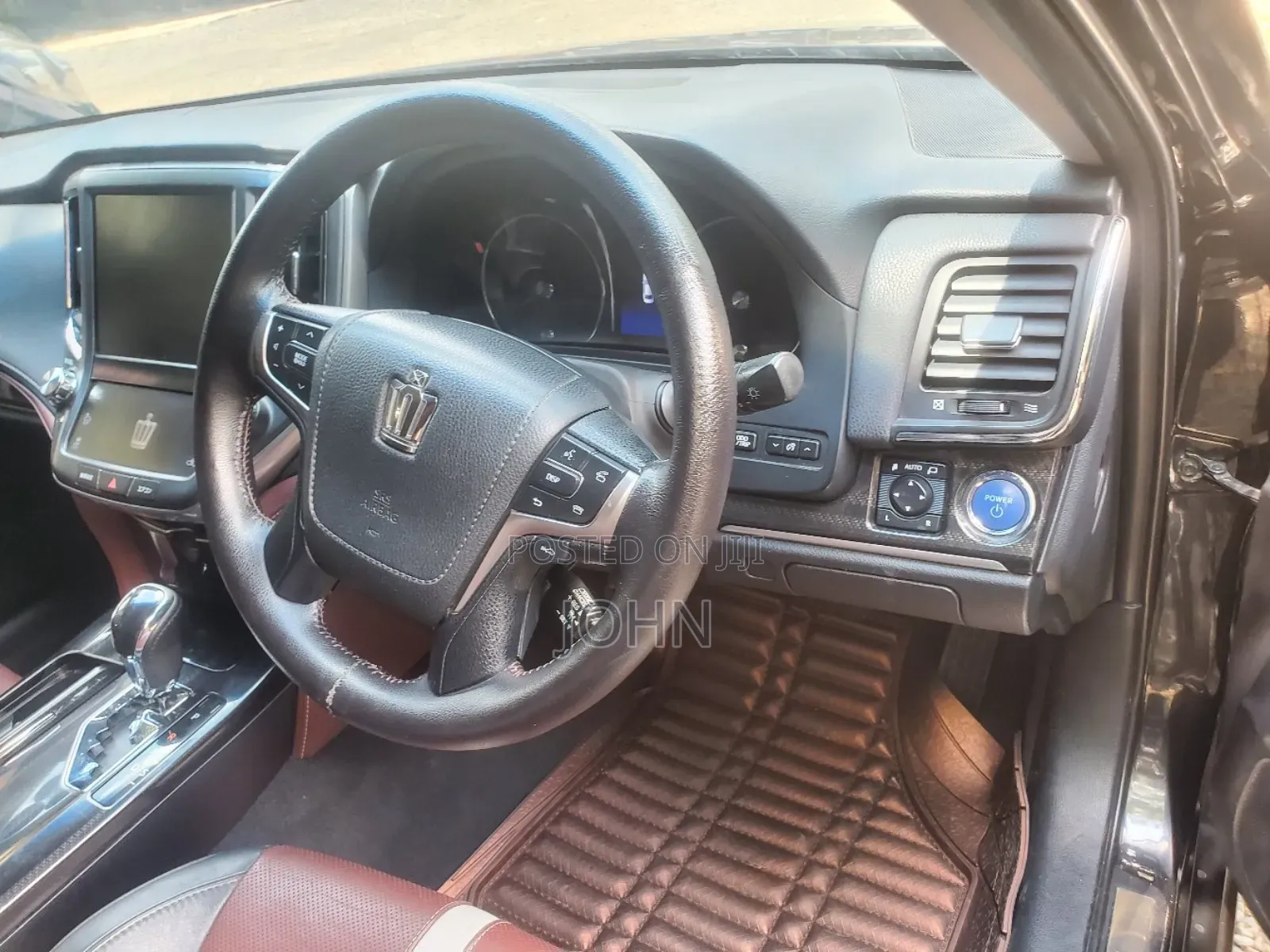Toyota Crown 2014 Black