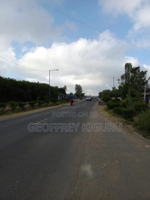 80×200 Plot Fronting Tarmack in Ruai - main view