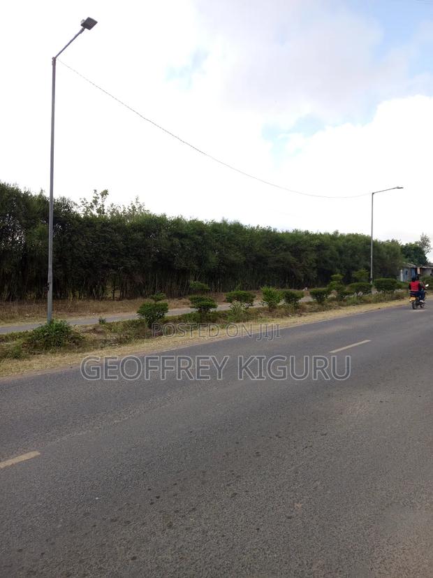 80×200 Plot Fronting Tarmack in Ruai - thumbnail 3