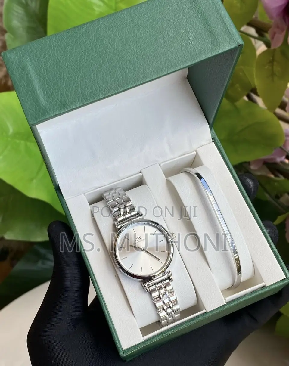 Daniel Wellington Iconic Link Watch X Cuff Bracelet Gift Set for Her