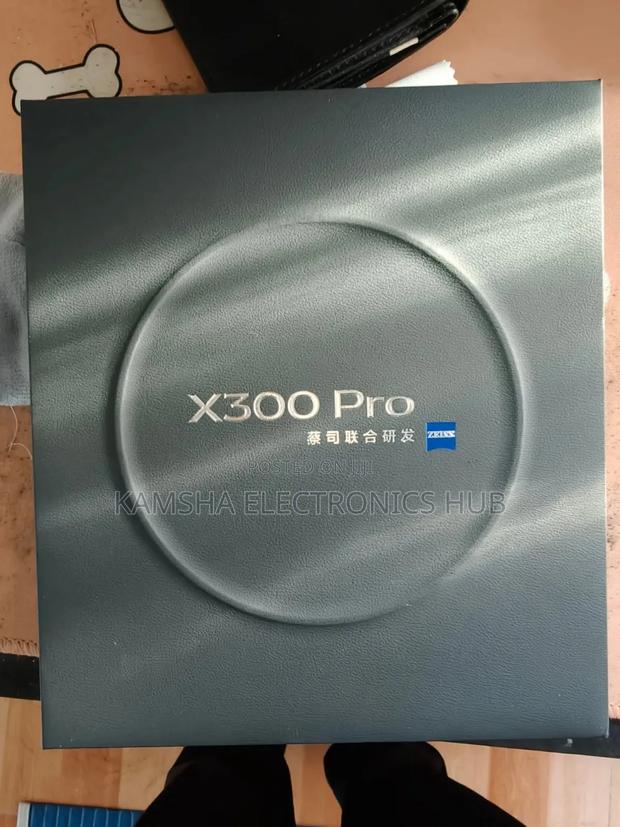 New Vivo X300 Pro 512 GB White