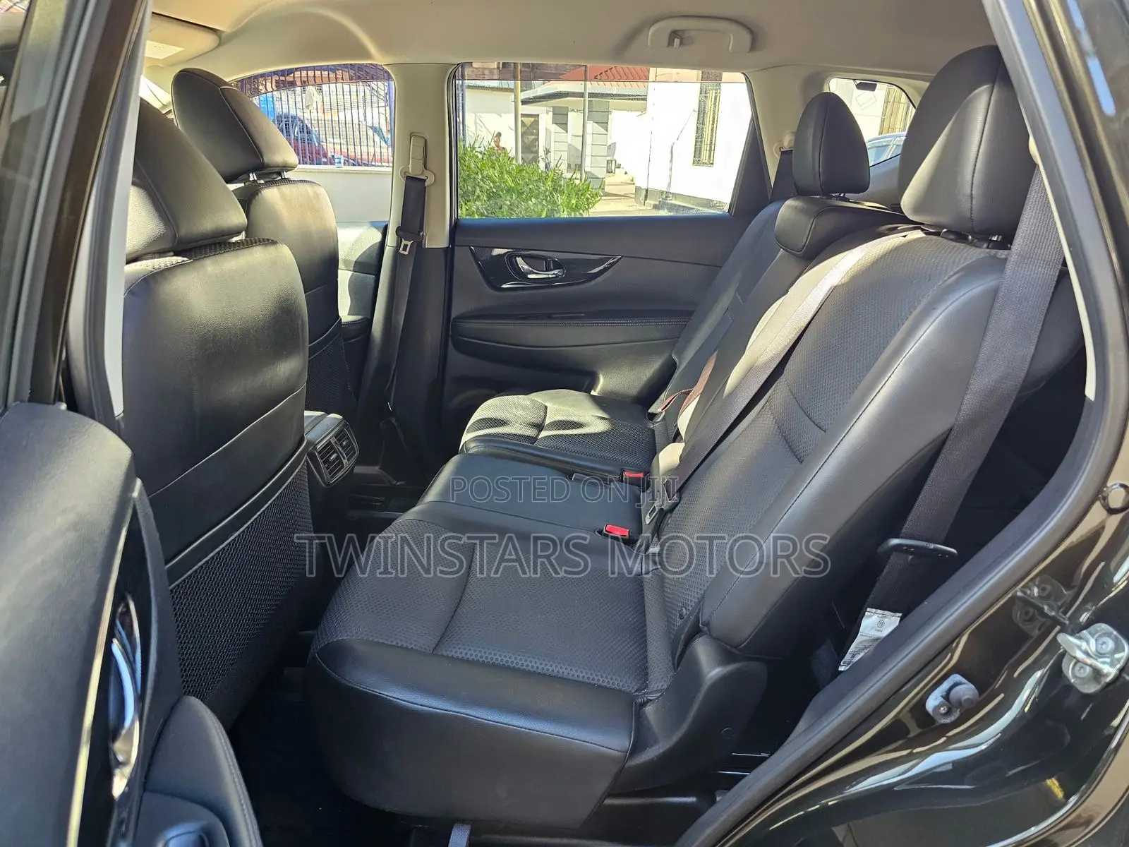 Nissan X-Trail 2.5 Petrol AWD 2018 Green