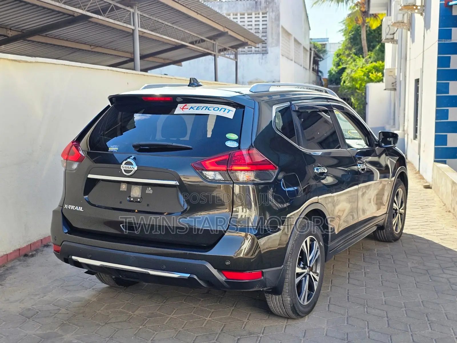 Nissan X-Trail 2.5 Petrol AWD 2018 Green