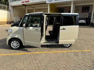 Honda N-Box 660 FWD 2018 Beige