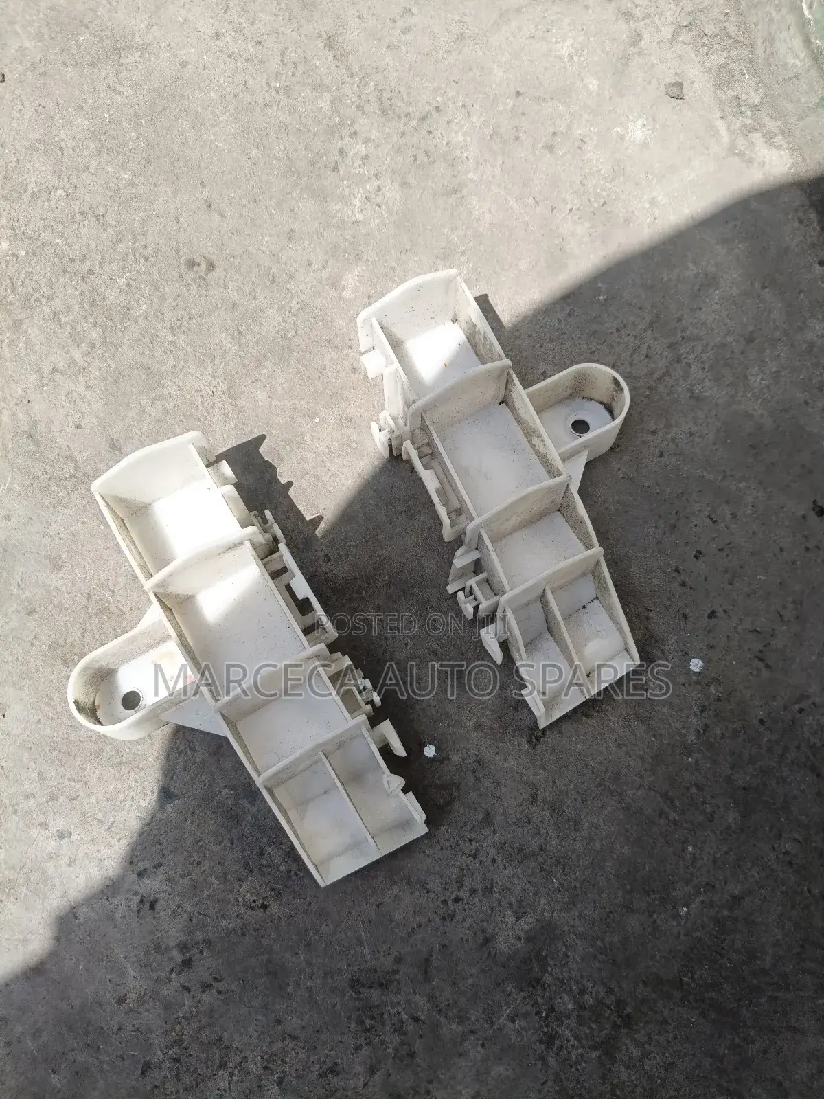 Fielder 165 Tailight Bracket