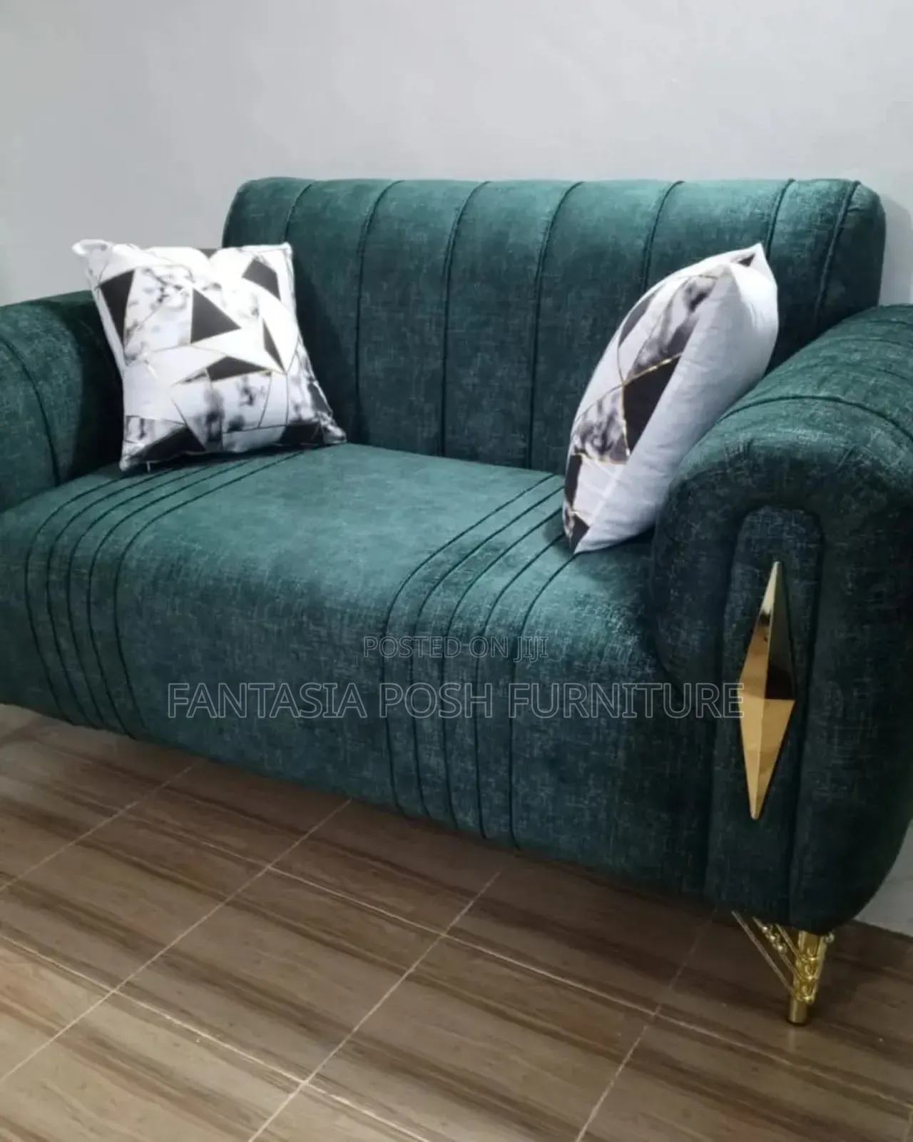 2-Seater Emerald Green Modern Sofa