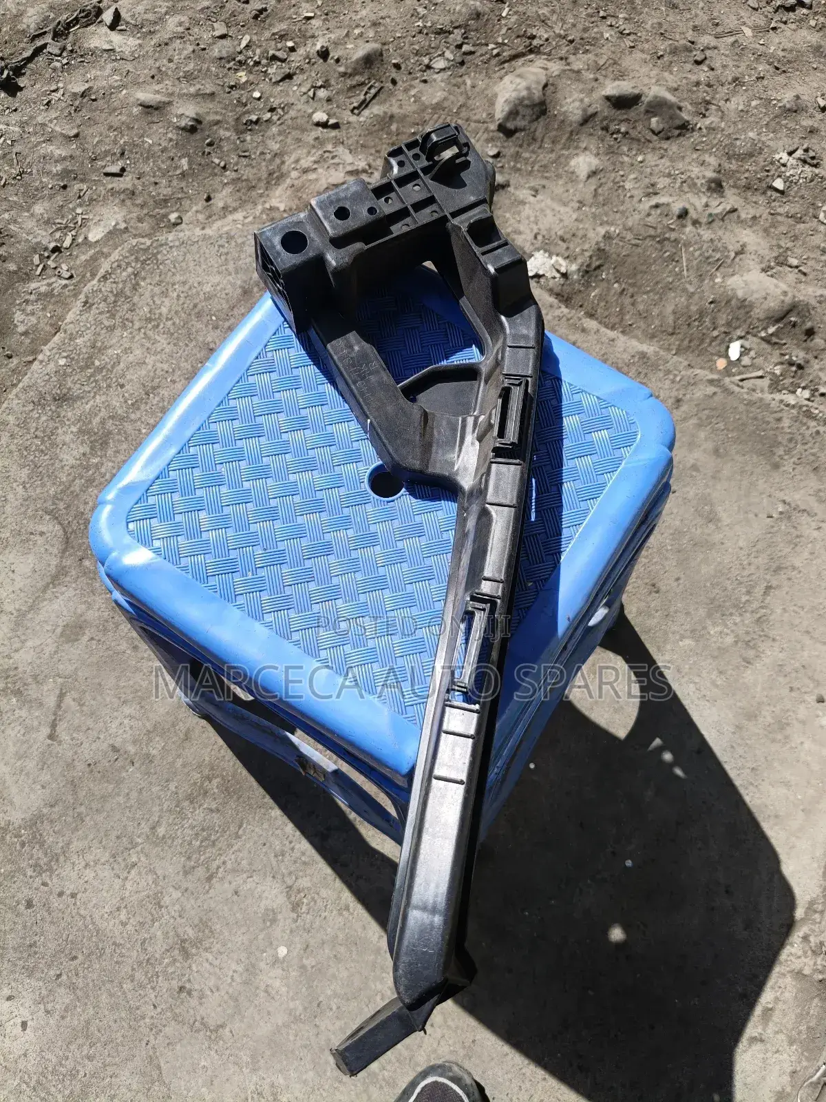 Honda Vezel Headlight Bracket.
