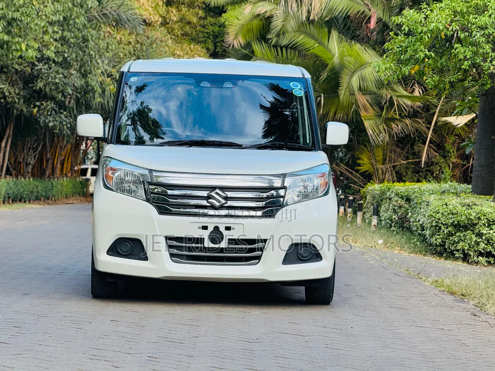 Suzuki Solio 2018 White
