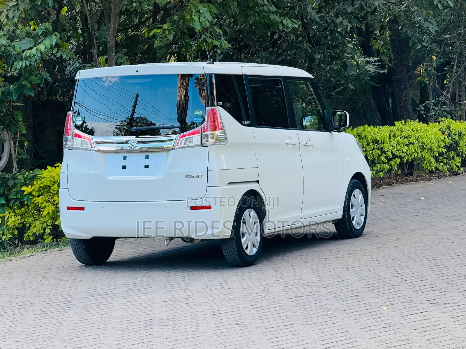 Suzuki Solio 2018 White