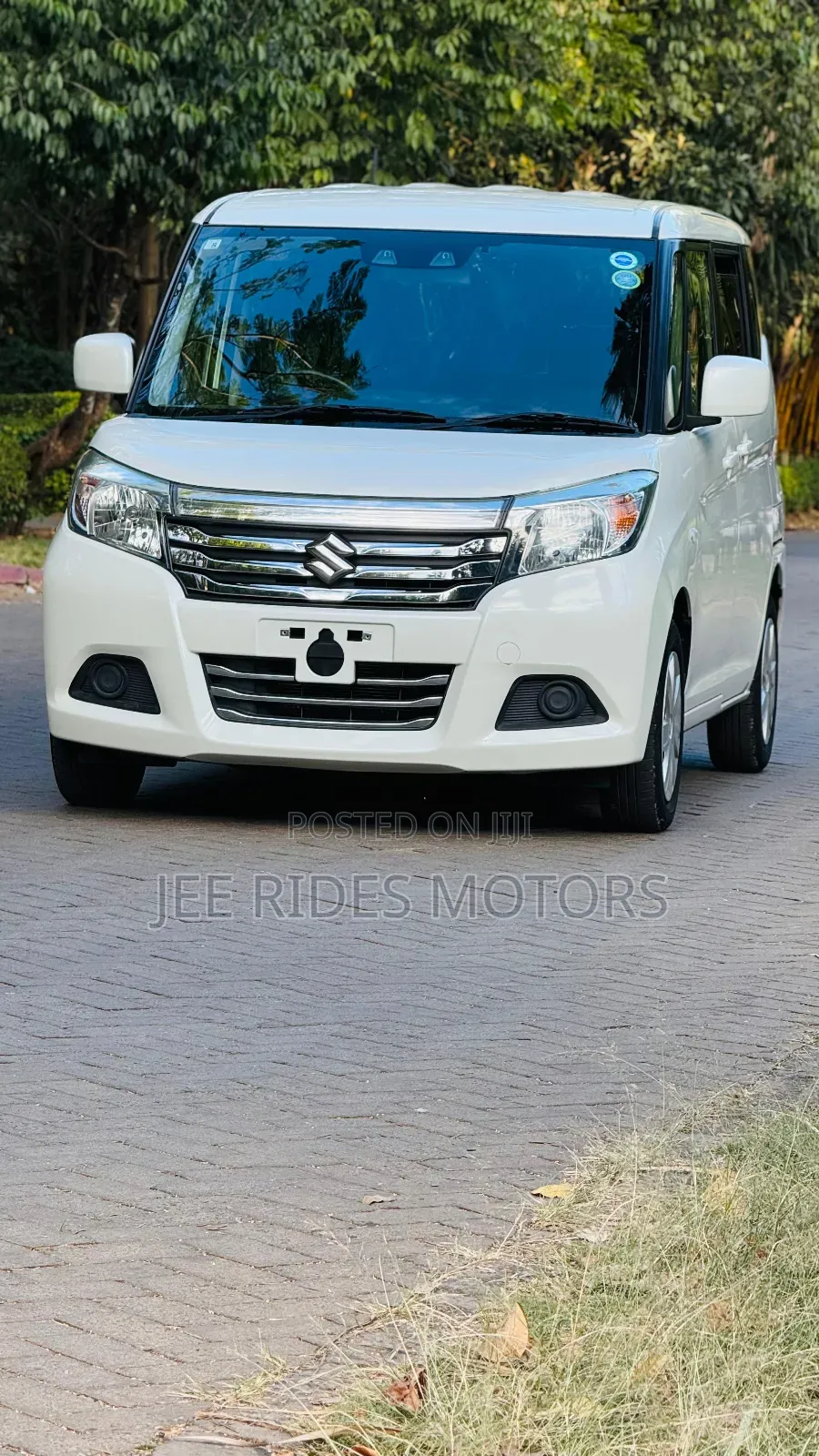 Suzuki Solio 2018 White