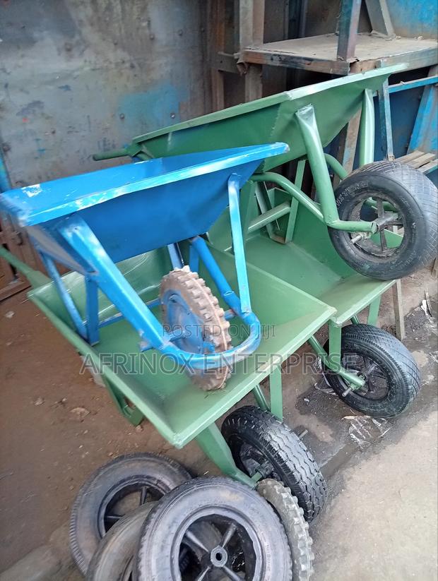 High Quality Wheelbarrow - main view