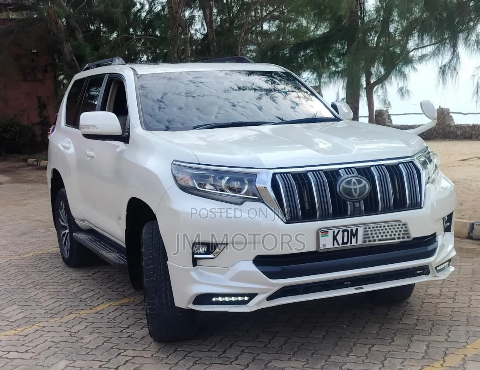 Toyota Land Cruiser Prado 2017 Pearl