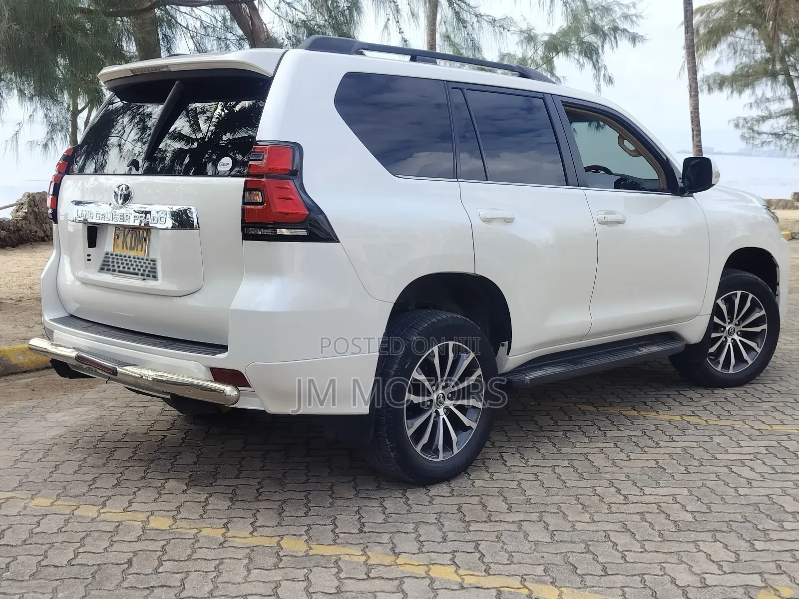 Toyota Land Cruiser Prado 2017 Pearl