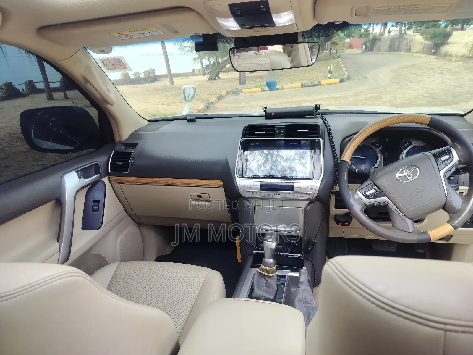 Toyota Land Cruiser Prado 2017 Pearl