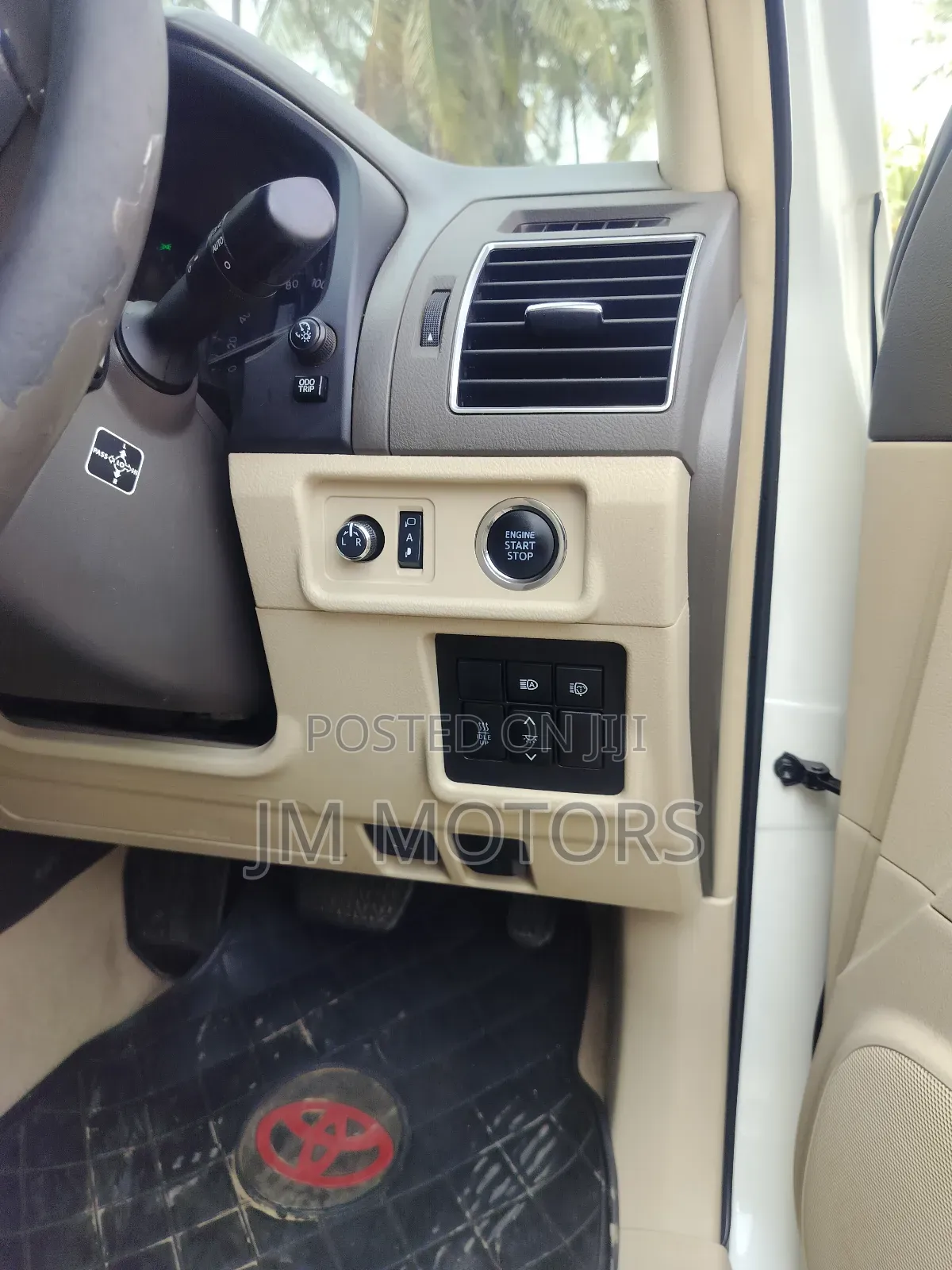 Toyota Land Cruiser Prado 2017 Pearl