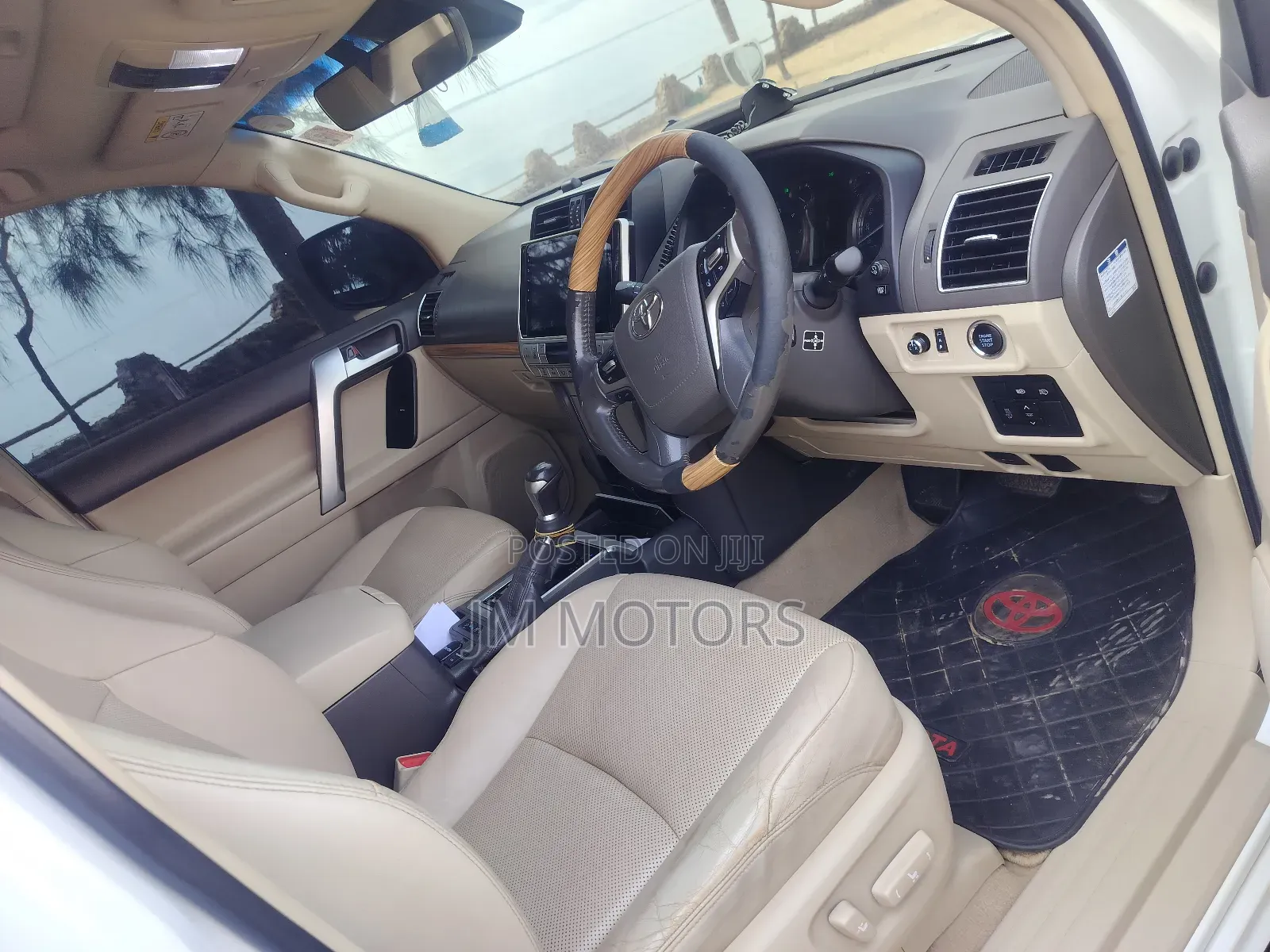 Toyota Land Cruiser Prado 2017 Pearl
