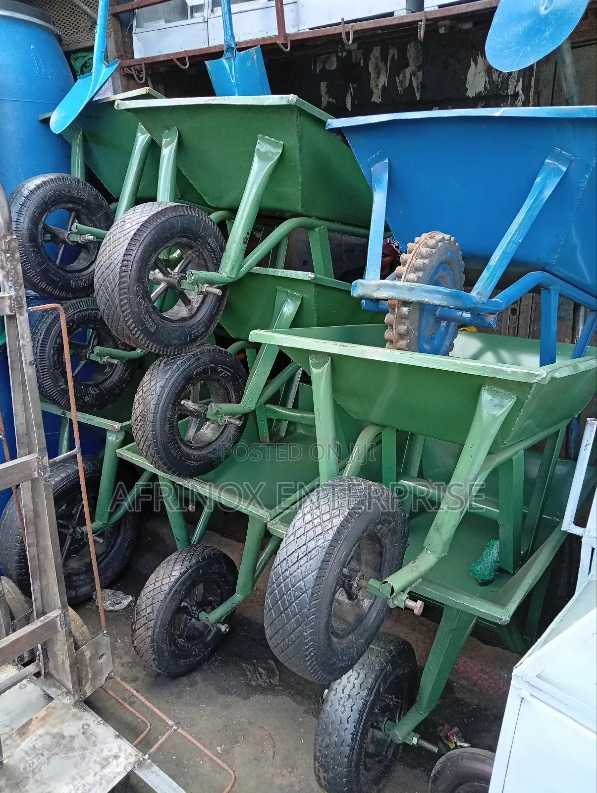 Quality Wheelbarrow for Heavy Work.
Strong • Durable • Reliable.