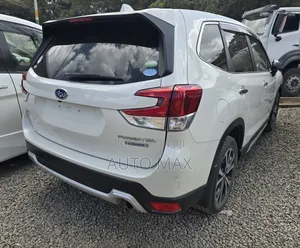 Subaru Forester 2019 White