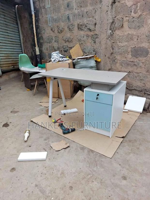 Modern Working Office Desk – Sleek Functional - main view