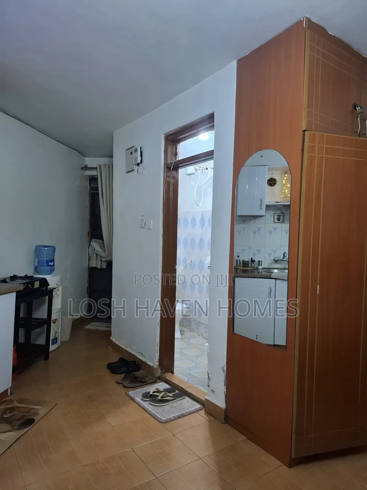 Affordable Clean Spacious Studio BNB in Nairobi Roysambu Kasarani