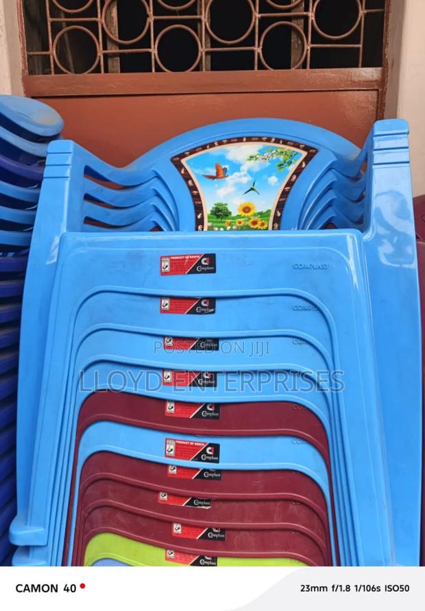 Comfort Plastic Seats - main view