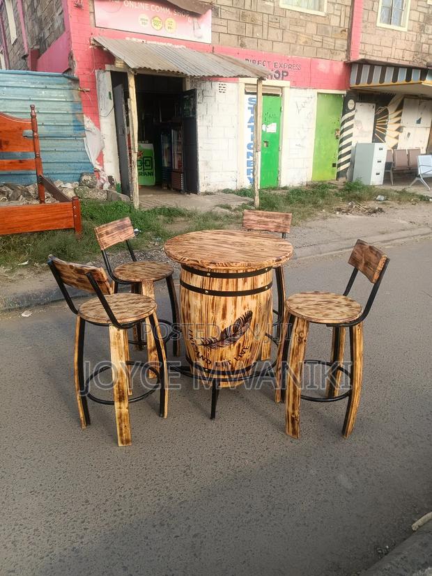 Wooden Bar Set With Barrel Table  - thumbnail 2