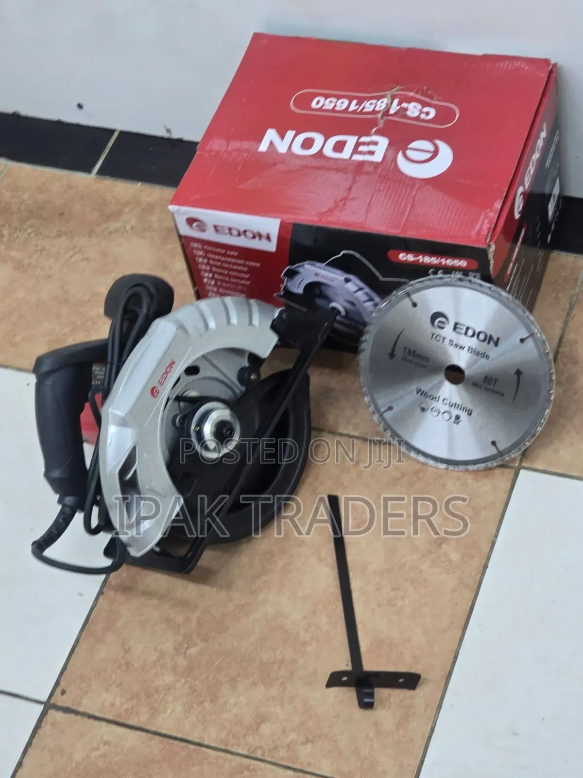 1650w Edon Cicular Saw 
First Hand Quality 
7" Inch
With 1pc Blade