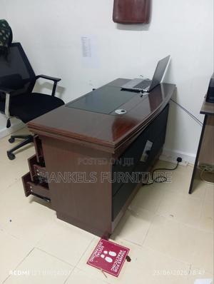 Generic 1.2 M Executive Office Desk - thumbnail 2