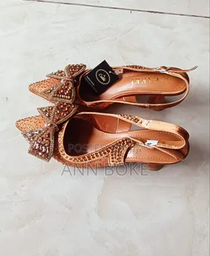 Classy Heels
37-41
 Available