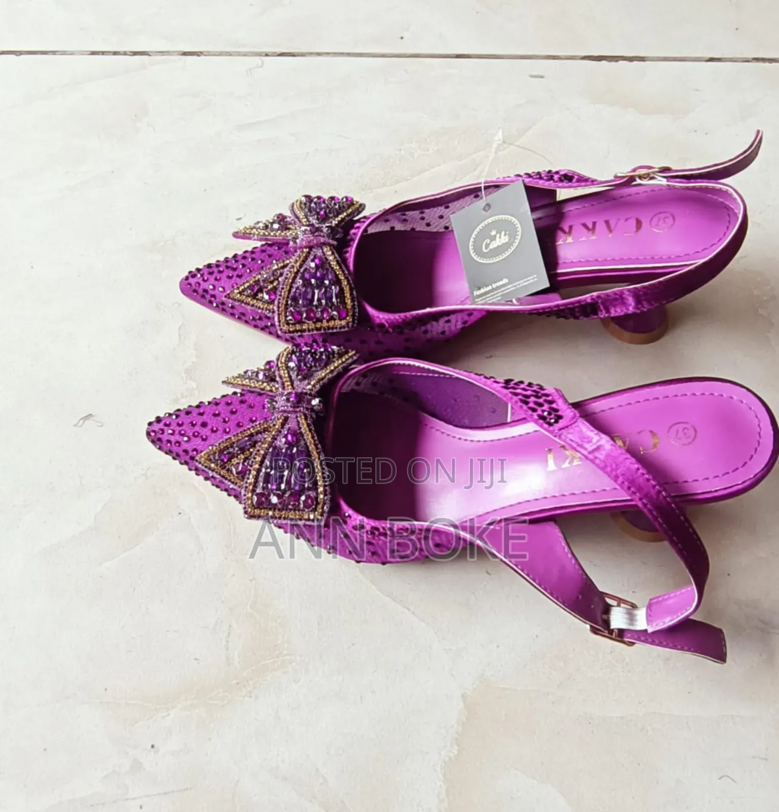 Classy Heels
37-41
 Available