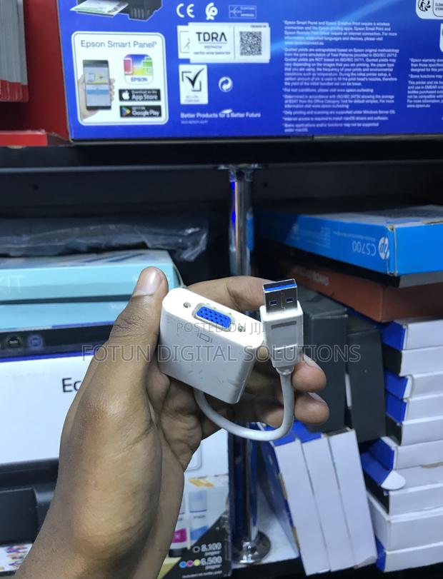 Compact Usb to Vga Adapter - Travel on-the-Go Presenter