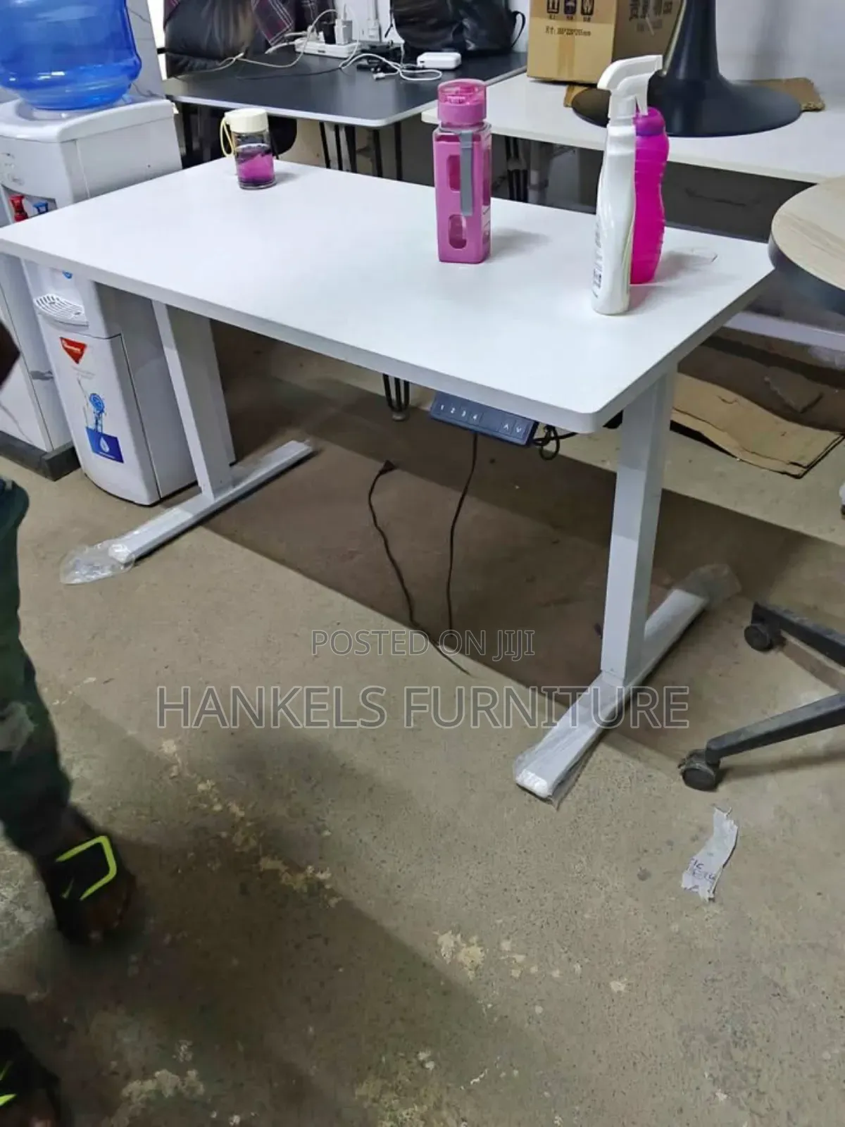 Sleek, Minimalist Electric Desks for Today’S Office