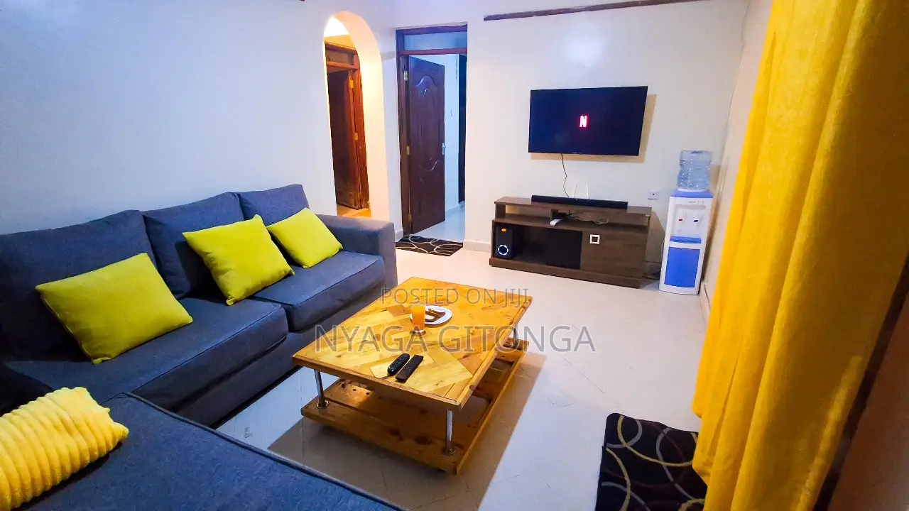 Cozy Airbnb Near SGR and Airport